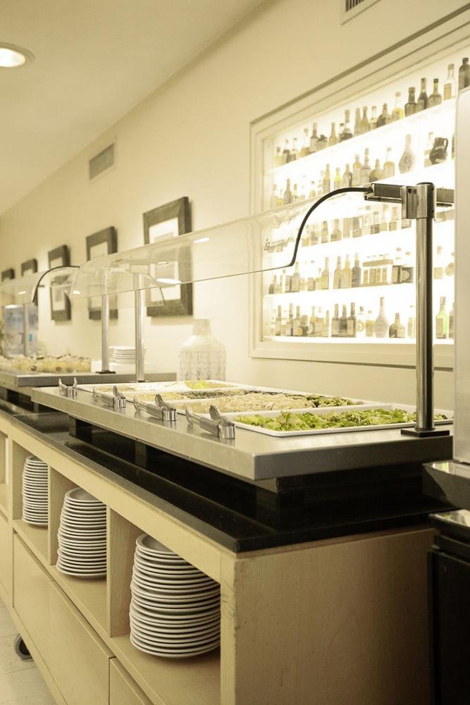 Austral Express Hotel Comodoro Rivadavia Exterior photo