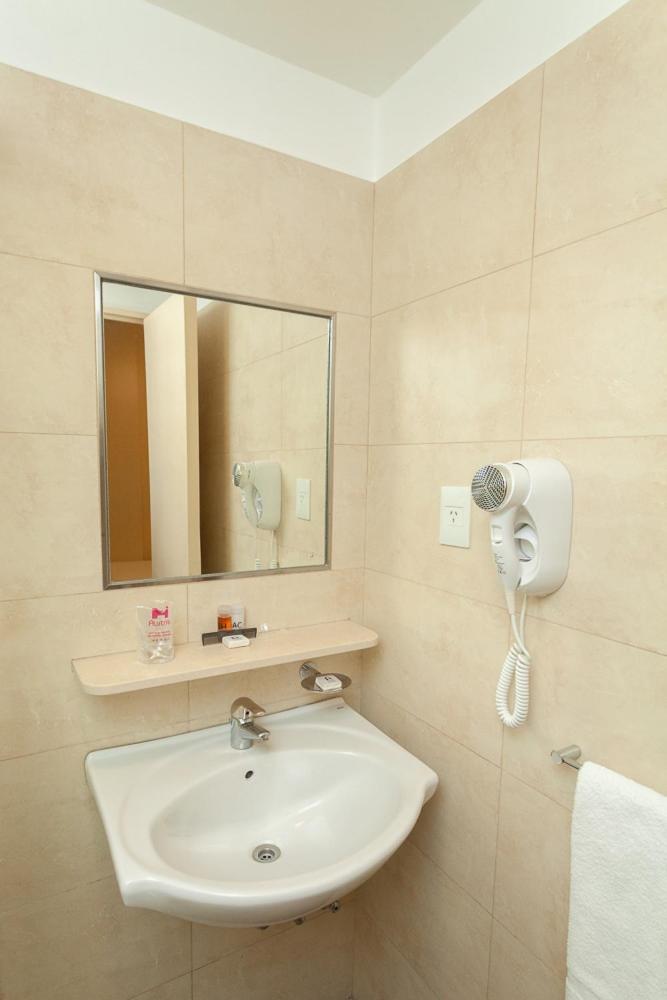 Austral Express Hotel Comodoro Rivadavia Room photo