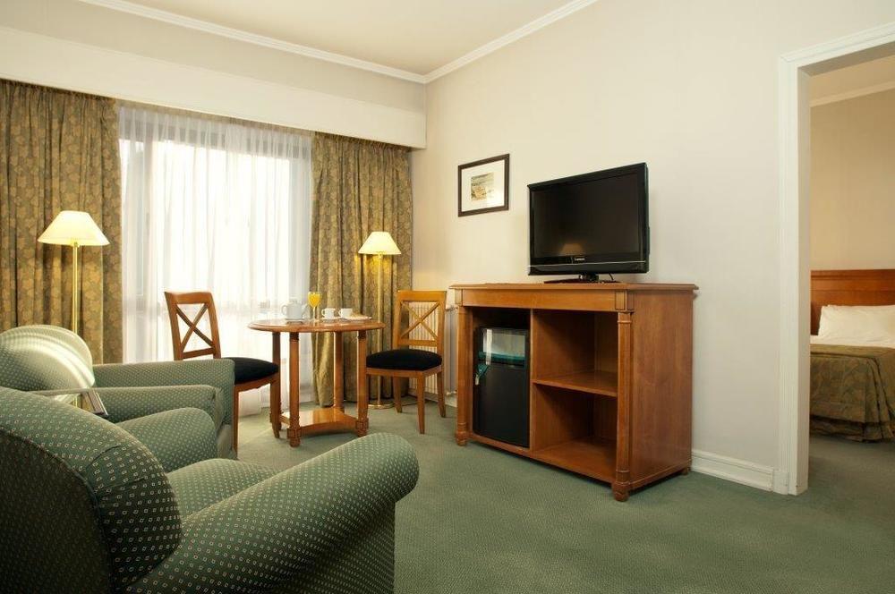 Austral Express Hotel Comodoro Rivadavia Exterior photo