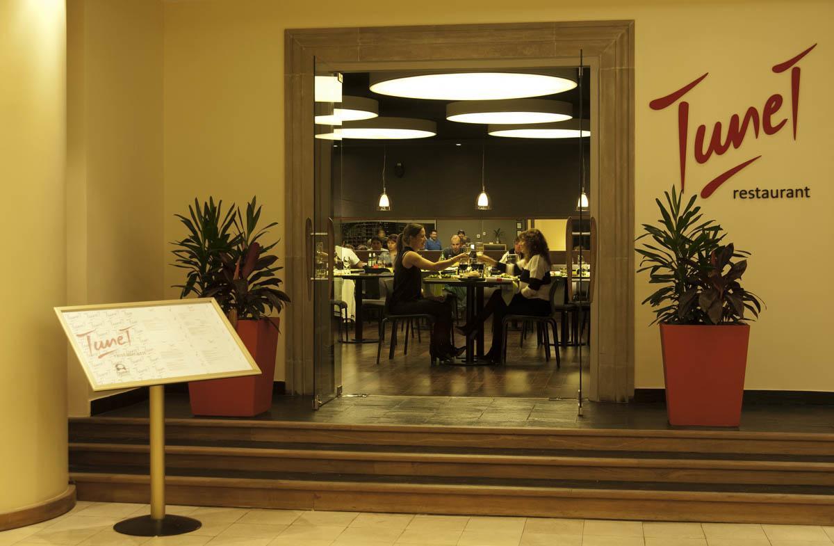 Austral Express Hotel Comodoro Rivadavia Exterior photo